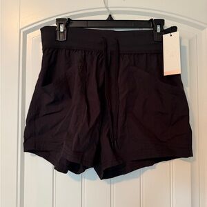 NWT Calia Journey Collection Mid-Rise Women’s Pintuck 4” Wind Shorts. 
Small